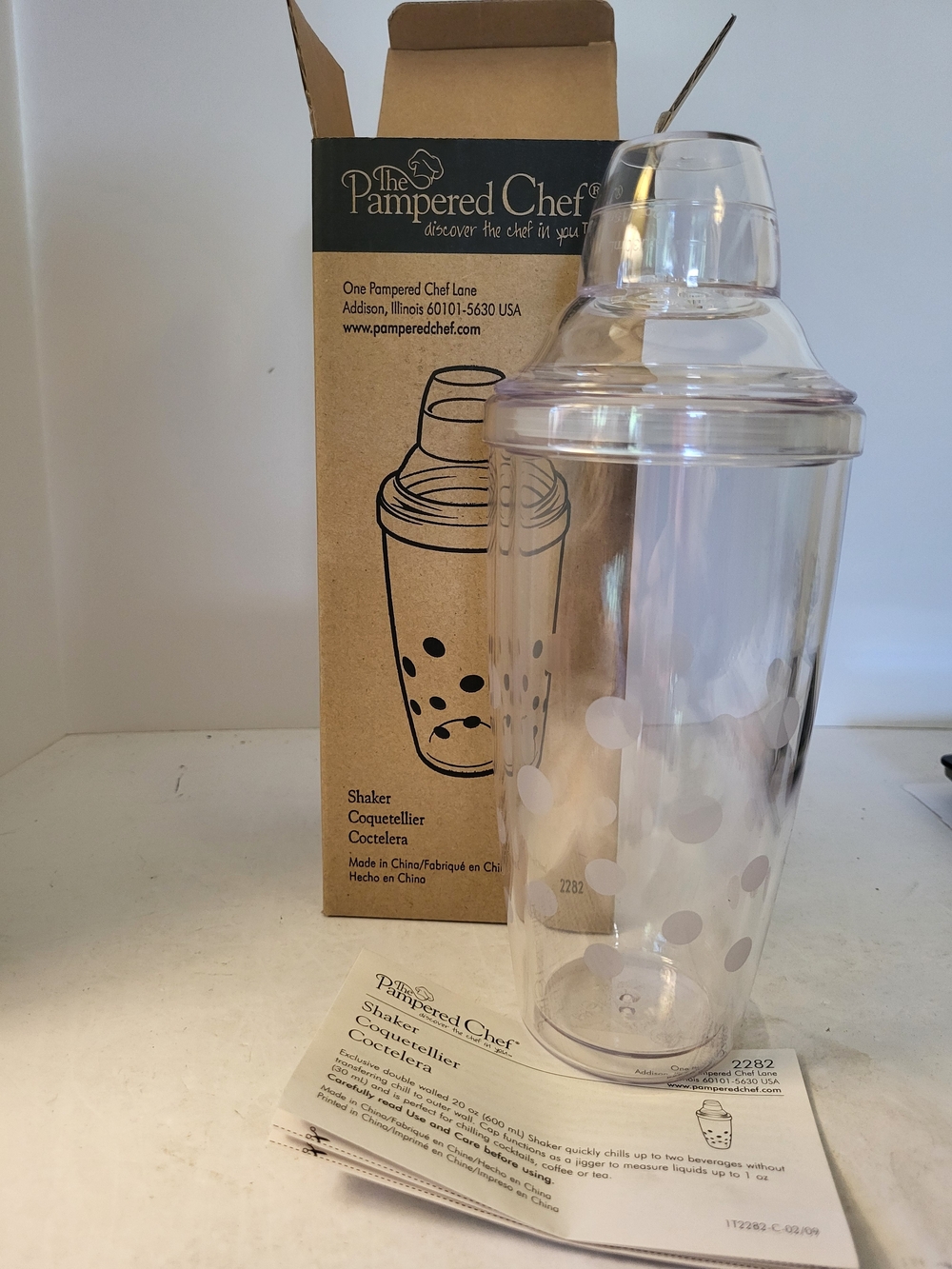 Pampered Chef Polka Dot Cocktail Shaker 20oz NIB